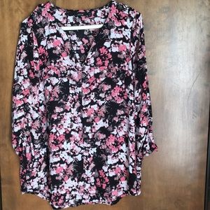 Roll tab sleeve tunic